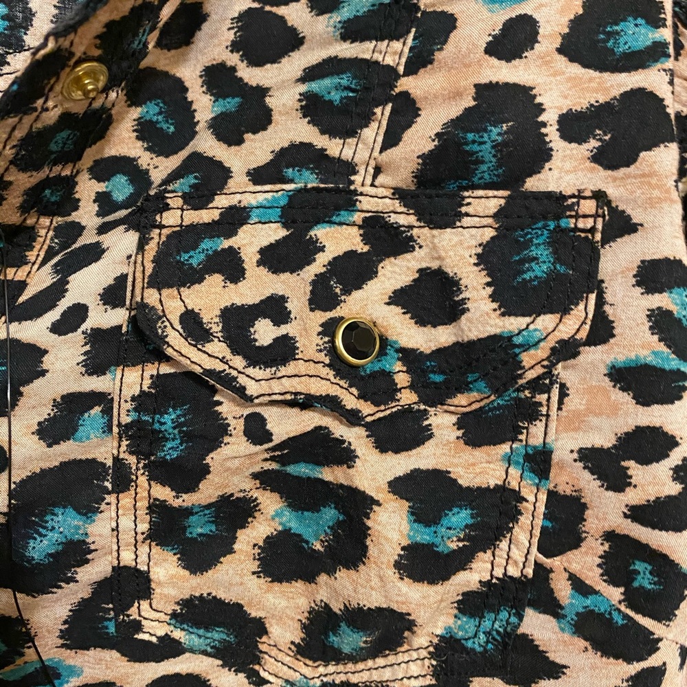 Nwt Leopard Print Button Down Shirt - image 4